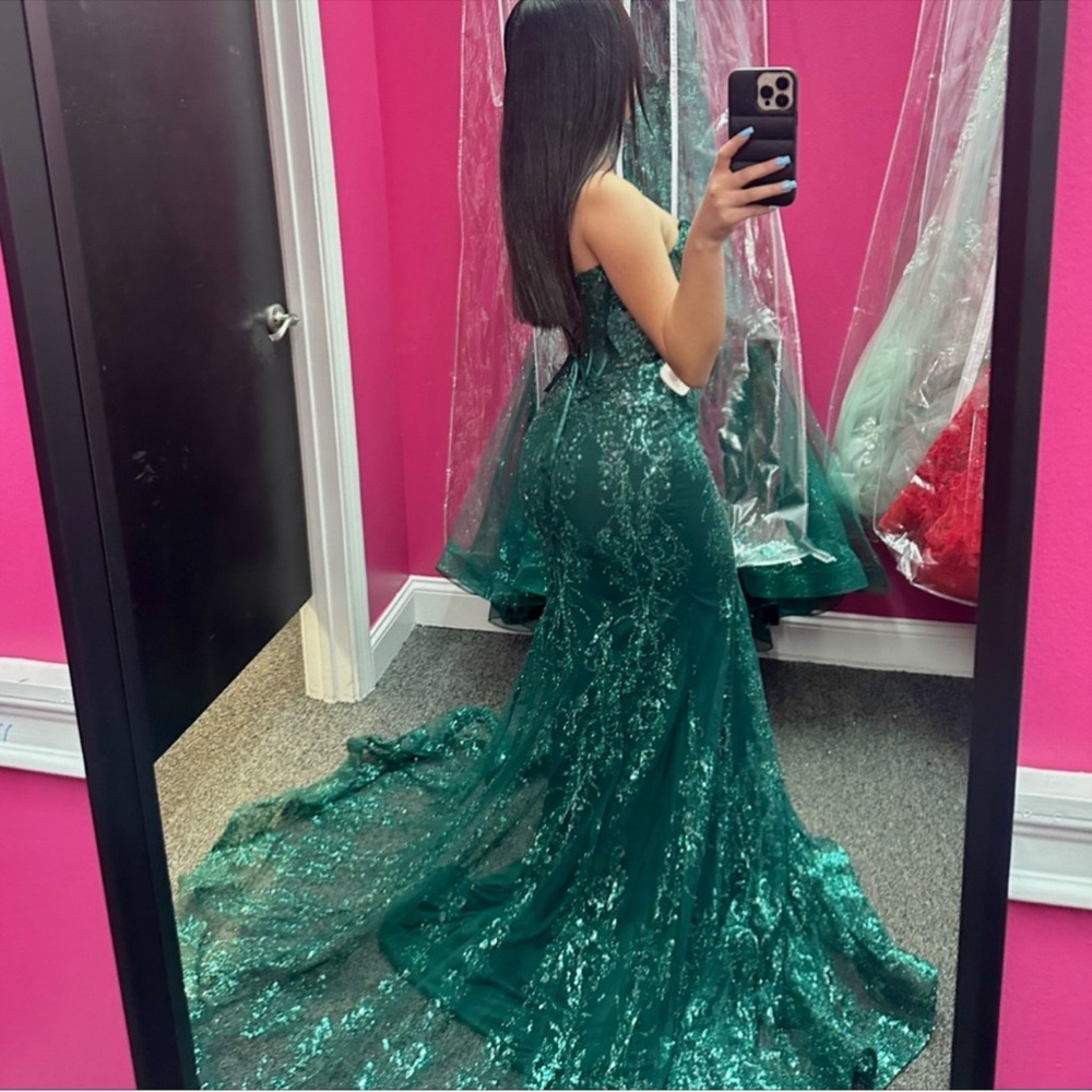 Elegant Emerald Green Sequin Gown - Prom Dress